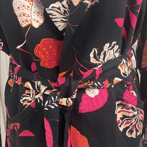 Yest Black Floral Jacket/Blazer Lightly Padded Shoulders Self Tie Belt Size 4 - Picture 6 of 14